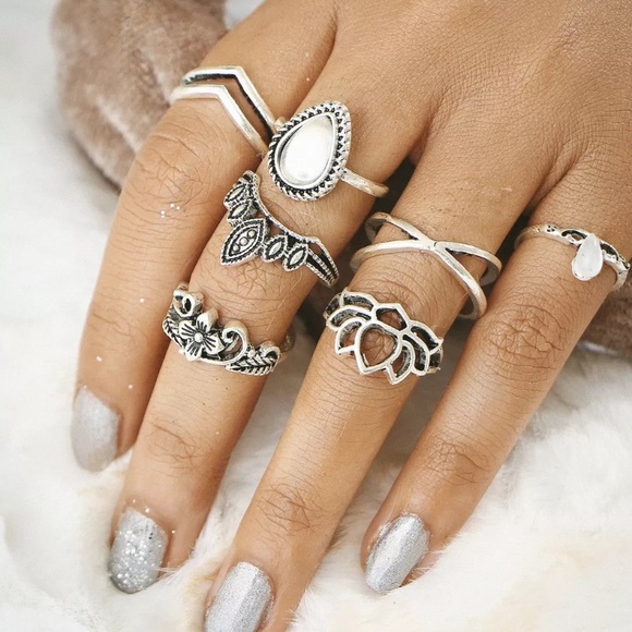 Jewelry - ❄️Just in! 7 Piece Boho Ring Set❄️